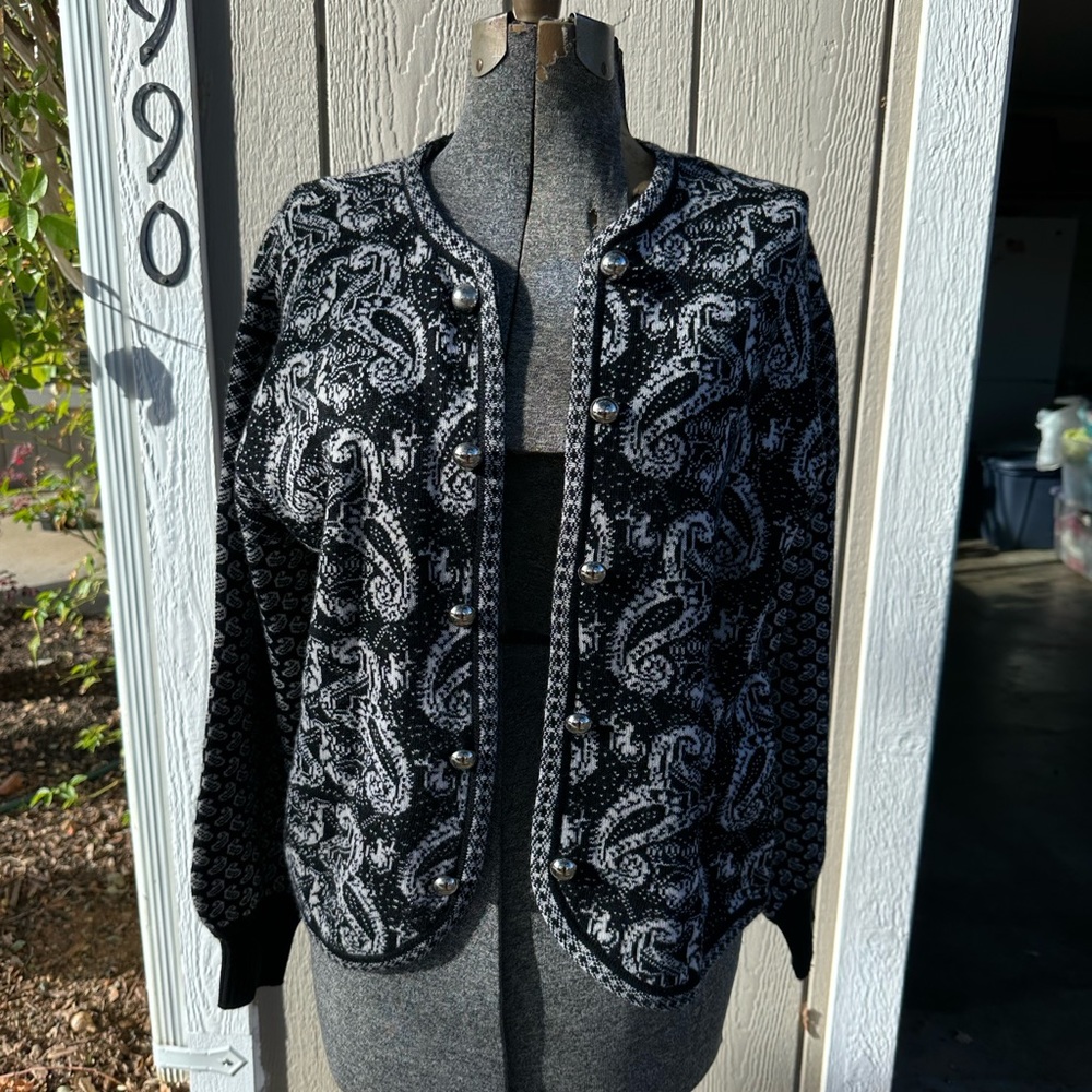 Absolutely gorgeous paisley wool sweater